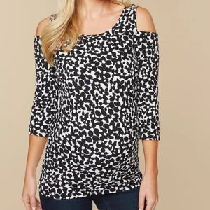 NWT Motherhood Maternity cold shoulder top size Medium